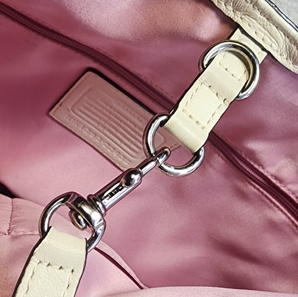 Coach Poppy Daisy Eyelet Leather Chain Tote Bag Ivory & Pink | Style #22438 GUC - Picture 12 of 17